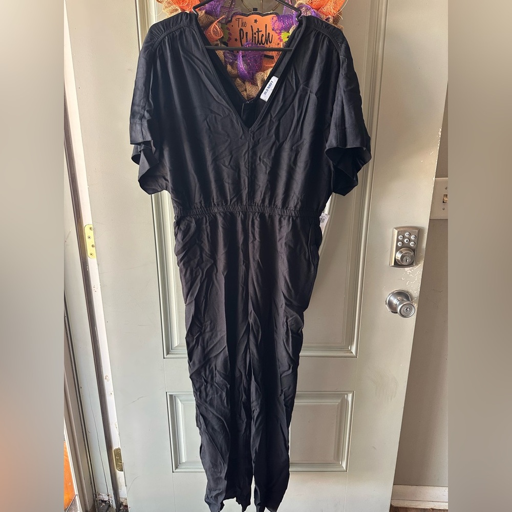 Waist-Defined Crepe Wide-Leg Jumpsuit